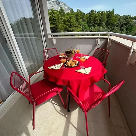 Apartment Yellow Turtle Makarska