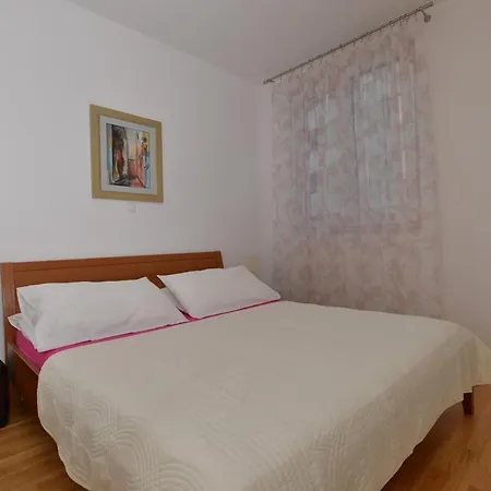 Apartment Yellow Turtle Makarska