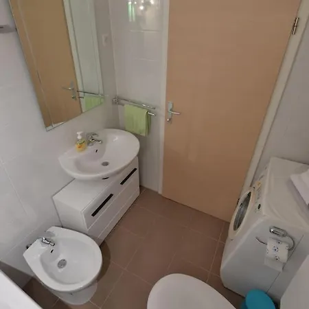 Apartment Yellow Turtle Makarska